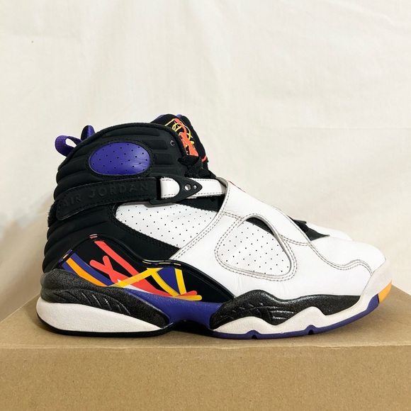 Jordan Retro Three Peat size 305381-142 2015 PRE-OWNED